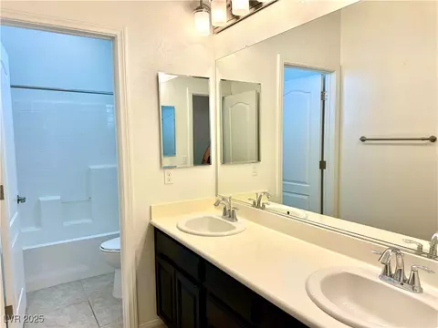 7253 Blooming Jasmine Ave, Las Vegas, NV 89117 photo 33