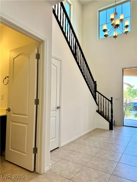 7253 Blooming Jasmine Ave, Las Vegas, NV 89117 photo 12