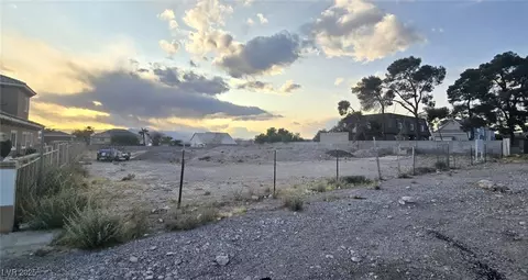 Peaceful Street, Las Vegas, NV 89110
