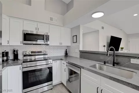 1575 W Warm Springs Rd #1124, Henderson, NV 89014