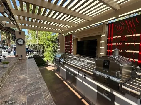 8175 Arville St #9, Las Vegas, NV 89139