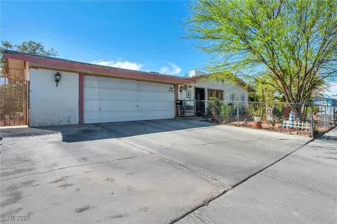 5135 Via De Palma Dr, Las Vegas, NV 89146