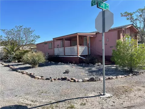 320 W Ivy Ln, Pahrump, NV 89048