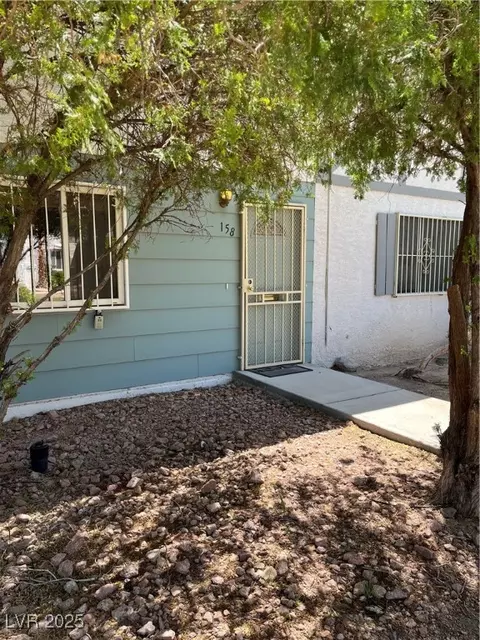 158 Greenbriar Townhouse Way, Las Vegas, NV 89121