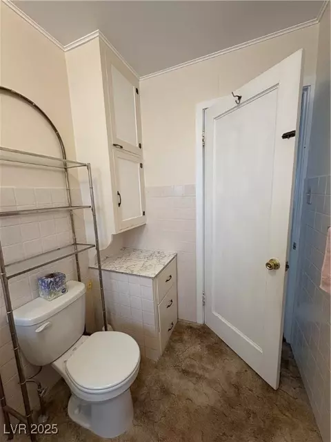 Bath - 1028 Murry St, Ely, NV 89301 photo 2 of 2