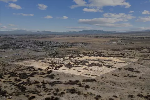 6350 E Kellogg Rd, Pahrump, NV 89061
