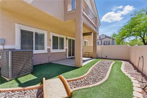 1069 Thrill Ct #102, Henderson, NV 89002