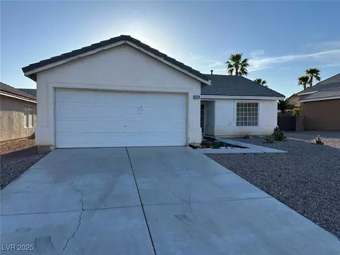 3743 Nairobi Ln, North Las Vegas, NV 89032