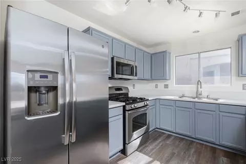 5919 Stone Hollow Ave, Las Vegas, NV 89156