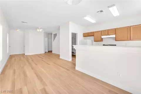 2563 Land Rush Dr, Henderson, NV 89002