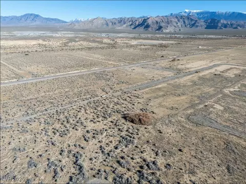 4491 E Roger St, Pahrump, NV 89048