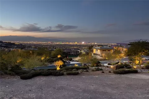 657 Boulder Summit Dr, Henderson, NV 89012