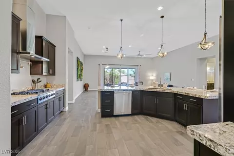 3870 Valles Caldera Ct, Las Vegas, NV 89118