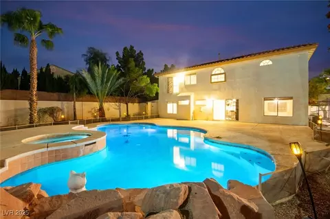 10804 Barnard Bee Ct, Las Vegas, NV 89183