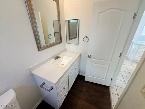 Bath - 181 Ruby Ridge Ave, Henderson, NV 89002 photo 3 of 9
