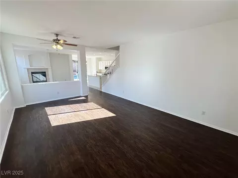 Living - 181 Ruby Ridge Ave, Henderson, NV 89002 photo 2 of 7