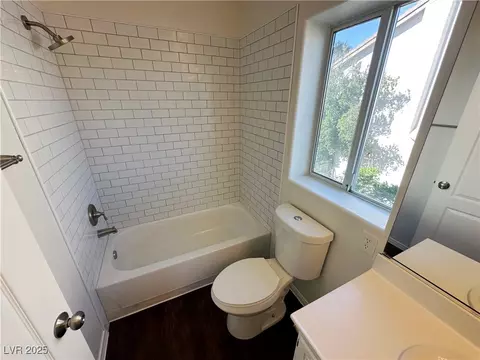 Bath - 181 Ruby Ridge Ave, Henderson, NV 89002 photo 5 of 9