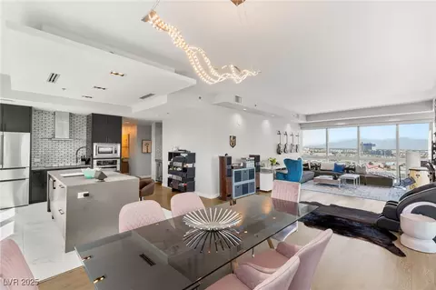 4471 Dean Martin Dr #1210, Las Vegas, NV 89103