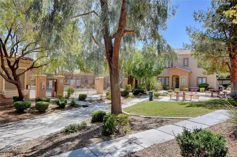 2141 Hussium Hills St #102, Las Vegas, NV 89108