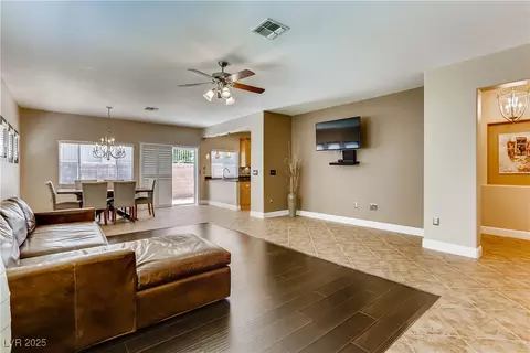 10601 India Hawthorn Ave, Las Vegas, NV 89144
