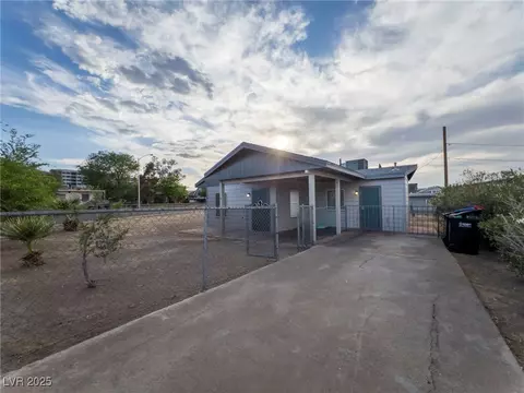 211 Kansas Ave, Henderson, NV 89015