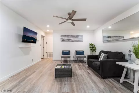 3120 S Eastern Ave #5, Las Vegas, NV 89169