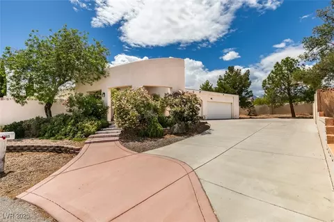 4765 N Grand Canyon Dr, Las Vegas, NV 89129