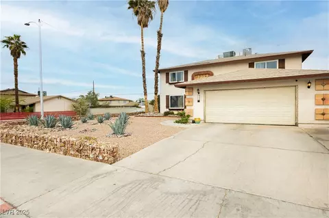 408 N Torrey Pines Dr, Las Vegas, NV 89107