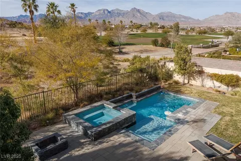 2215 Alcova Ridge Dr, Las Vegas, NV 89135