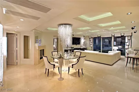 2747 Paradise Rd #1703, Las Vegas, NV 89109