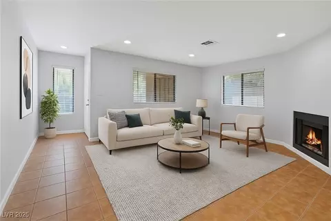 6733 W Charleston Blvd #3, Las Vegas, NV 89146