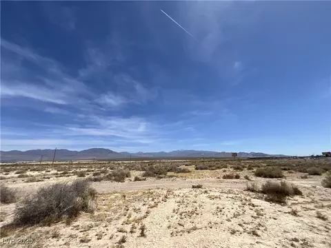 841 E Marfil Ave, Pahrump, NV 89060