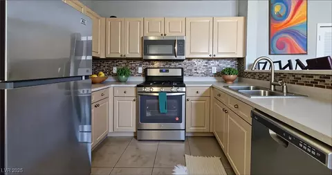 8811 Tomnitz Ave #101, Las Vegas, NV 89178