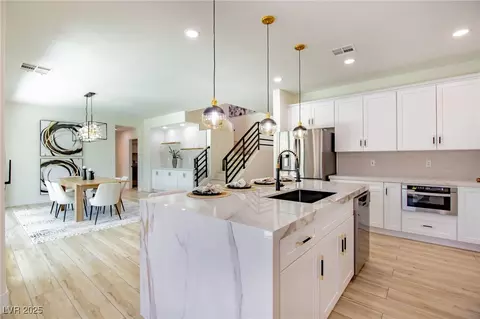 901 Sir Winston St, Henderson, NV 89052