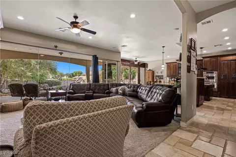 1981 Trophy Elk Ave, Logandale, NV 89021 photo 6