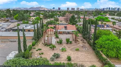 3065 S Torrey Pines Dr, Las Vegas, NV 89146