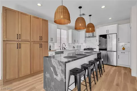 10613 Turquoise Valley Dr, Las Vegas, NV 89144