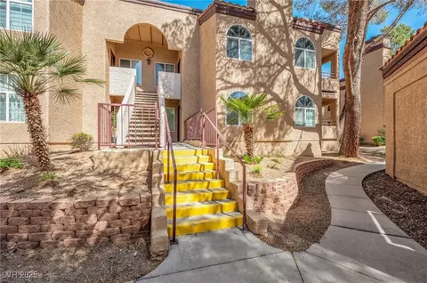 9325 W Desert Inn Rd #120, Las Vegas, NV 89117