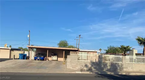 4626 Sacks Dr, Las Vegas, NV 89122