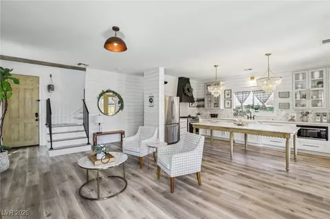 7566 Hope Valley St, Las Vegas, NV 89139