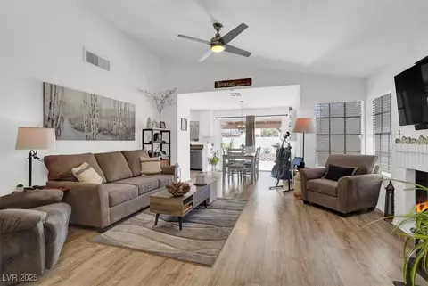 656 Thornewood Pl, Las Vegas, NV 89123