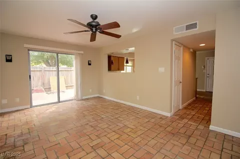 1467 Hialeah Dr #C, Las Vegas, NV 89119