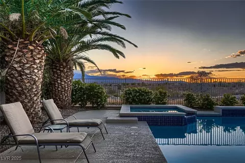 8705 Killians Greens Dr, Las Vegas, NV 89131