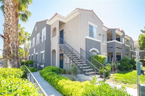 10245 S Maryland Pkwy #106, Las Vegas, NV 89183