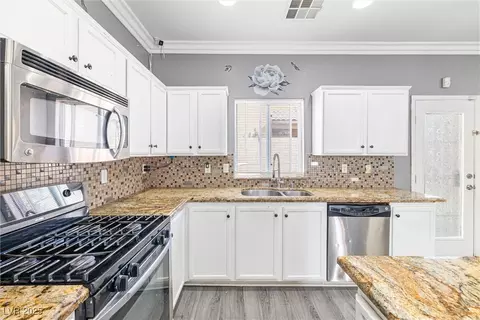 3532 Carisbrook Dr, North Las Vegas, NV 89081