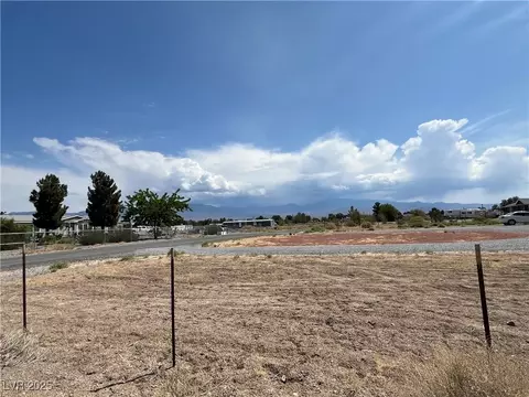 3201 W Prospector Ln, Pahrump, NV 89048