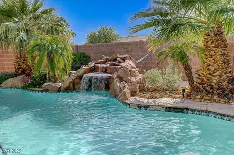10519 Bella Camrosa Dr, Las Vegas, NV 89141