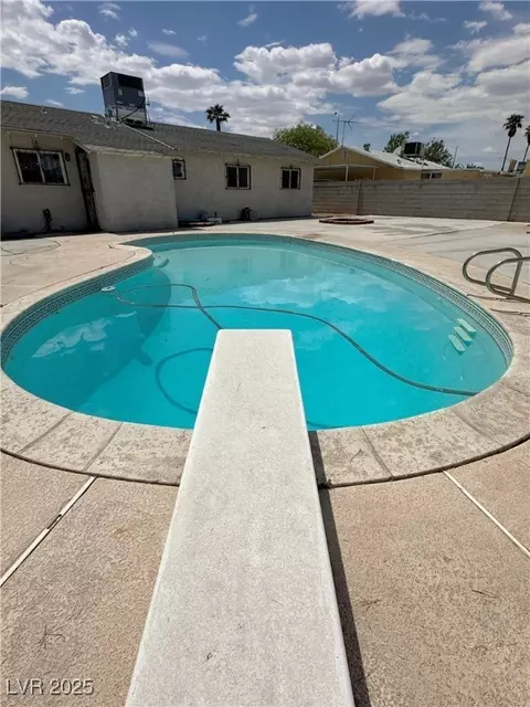 2804 E Gowan Rd, North Las Vegas, NV 89030