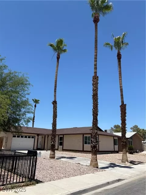 681 Pine Ridge Dr, Las Vegas, NV 89110