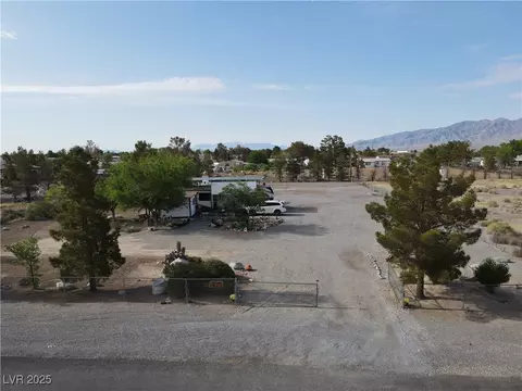 921 E Banjo St, Pahrump, NV 89048